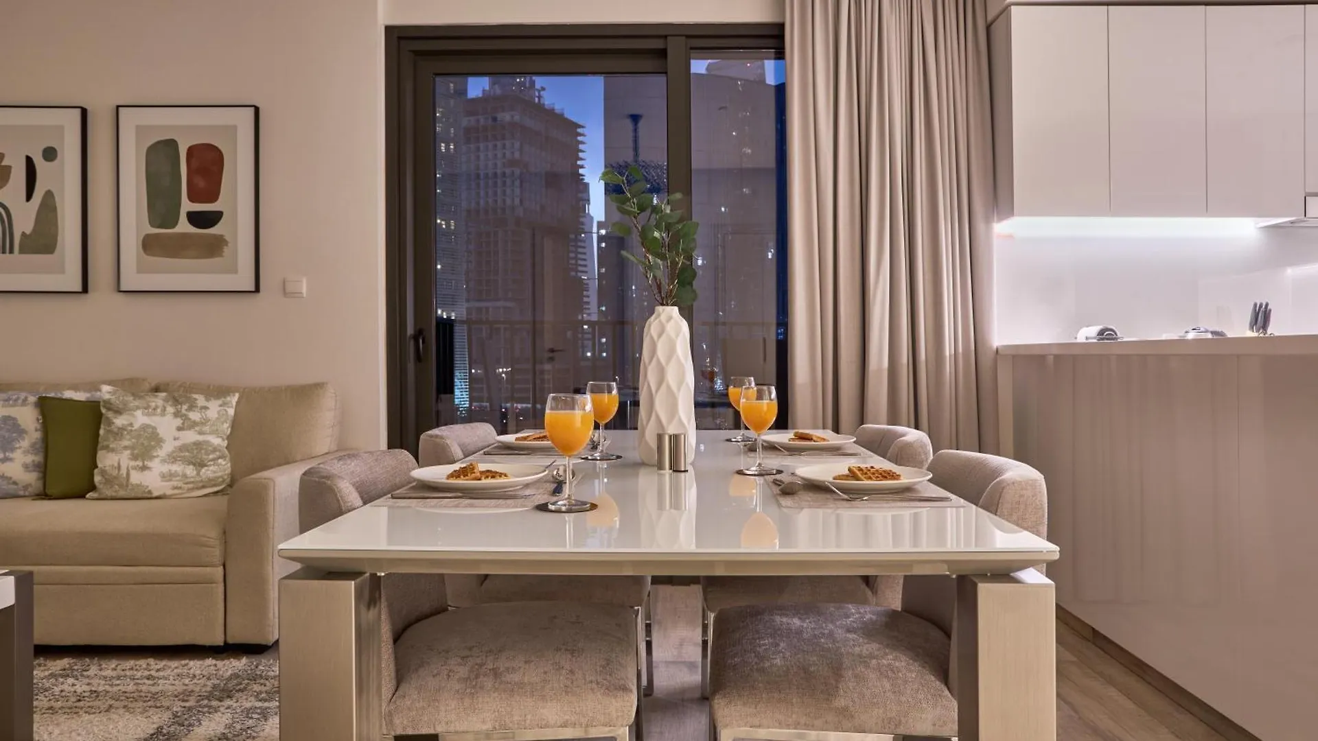 Bright And Modern City Apartment In Business Bay With Two Balconies, Pool, Gym, Free Parking And Self Check In, Sleeps Up To Four, By Stayfinity Dubai 0*,  United Arab Emirates