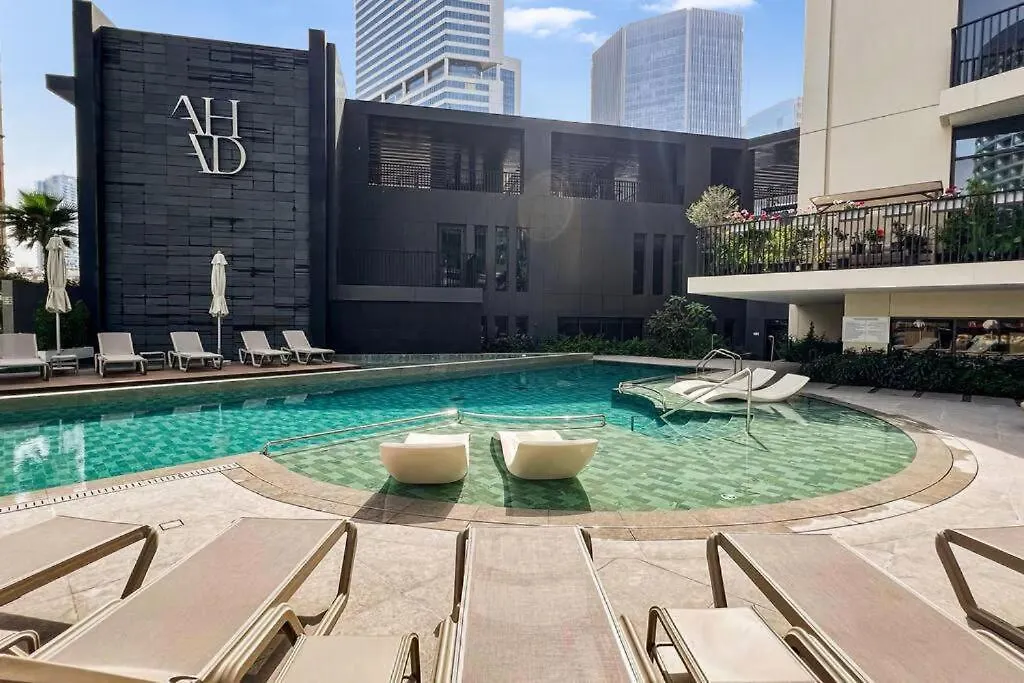 Bright And Modern City Apartment In Business Bay With Two Balconies, Pool, Gym, Free Parking And Self Check In, Sleeps Up To Four, By Stayfinity Dubai